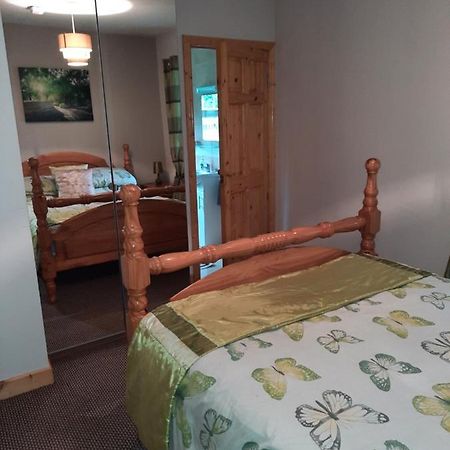 Country Cottage B&B Crossakeel 外观 照片