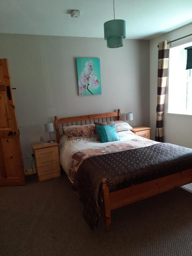 Country Cottage B&B Crossakeel 外观 照片