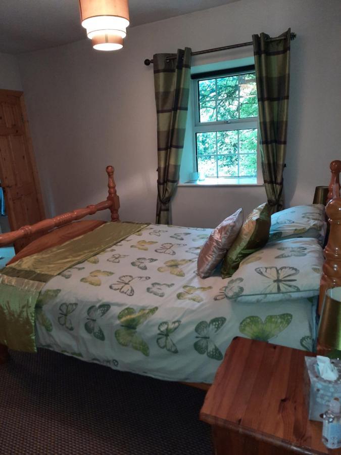 Country Cottage B&B Crossakeel 外观 照片
