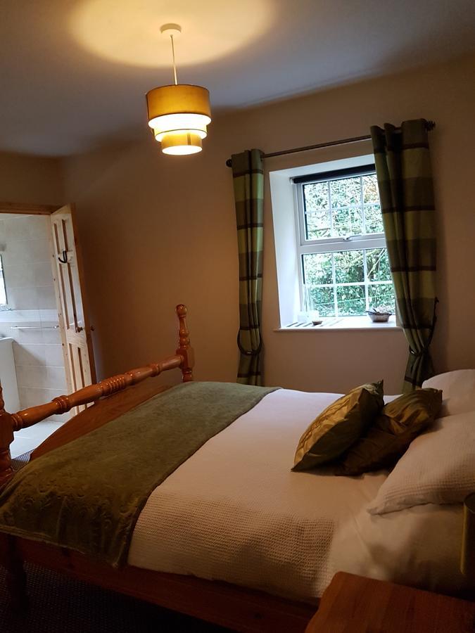 Country Cottage B&B Crossakeel 外观 照片